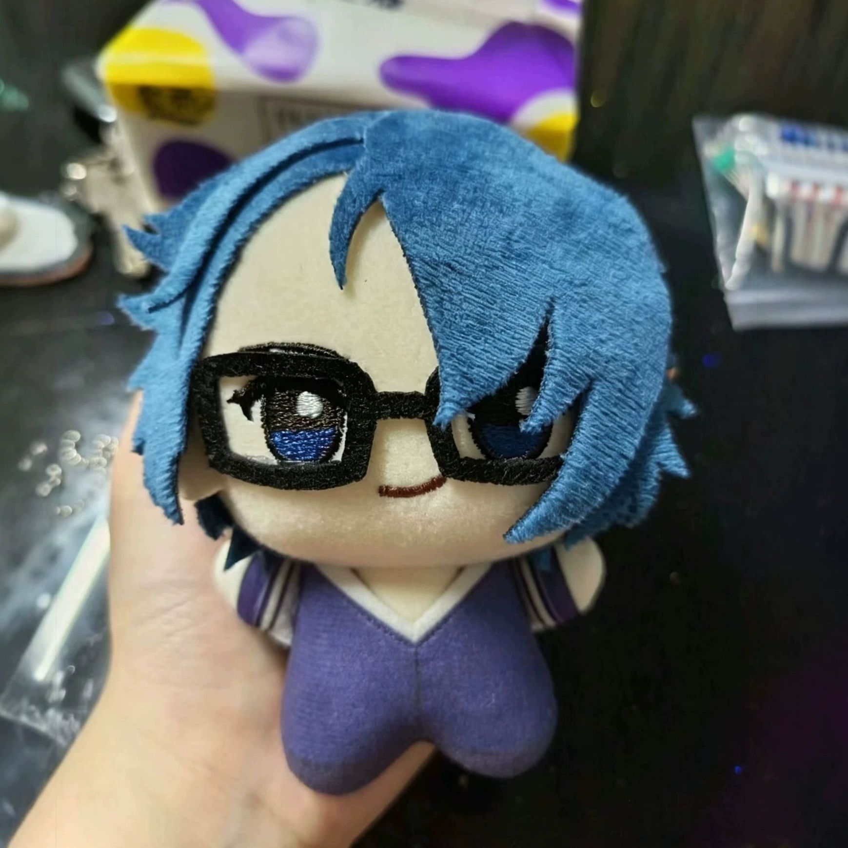10cm Fushimi Saruhiko Plüschti – Anime Merchandise For Sale Bewertung und Preis